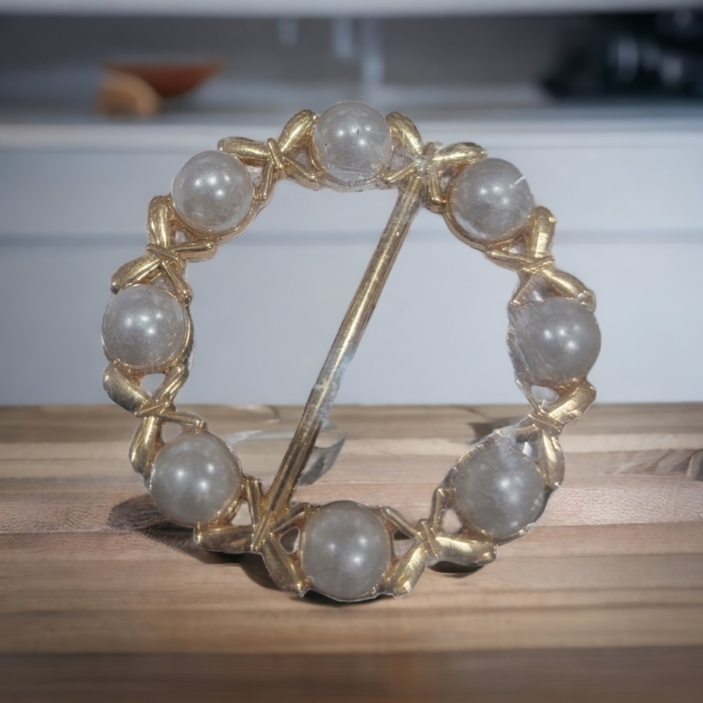 Pearl and Gold Circle Brooch